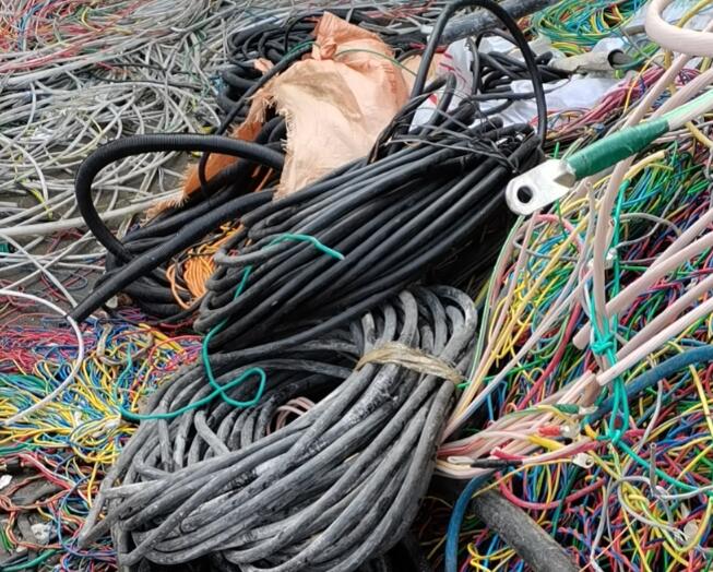 广州电缆回收公司,电缆废铜回收多少钱一吨